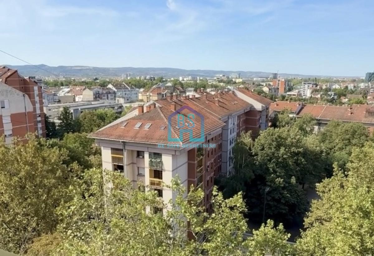 Bulevar oslobođenja, Novi Sad-Jednoiposoban stan 44 m² sa pogledom na Frušku goru