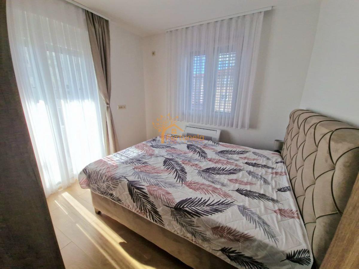 Elegantan dvosoban stan u naselju Topla 1, Herceg Novi – 8