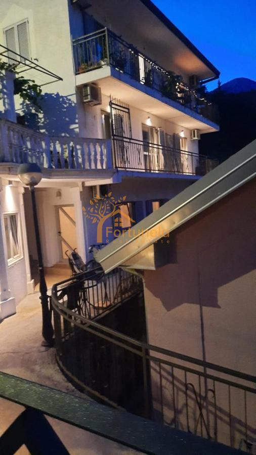 Kuća sa placem – Obalna zona u blizini mora, Lalovina, Herceg Novi – 1