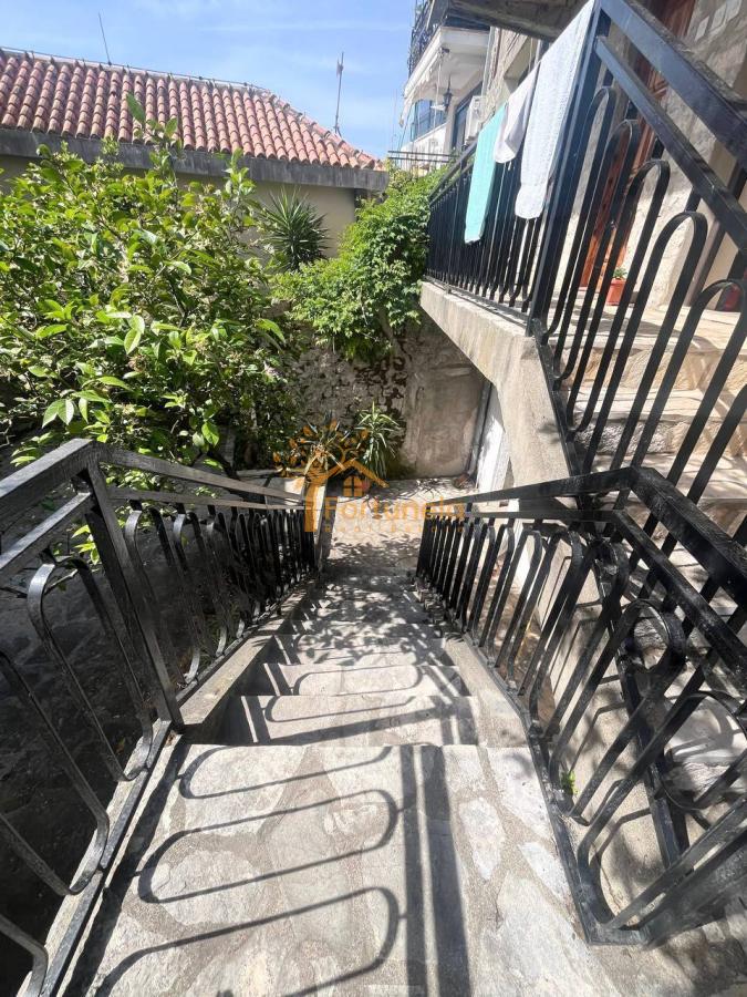 Kamena kuća u Starom gradu Herceg Novog – 3