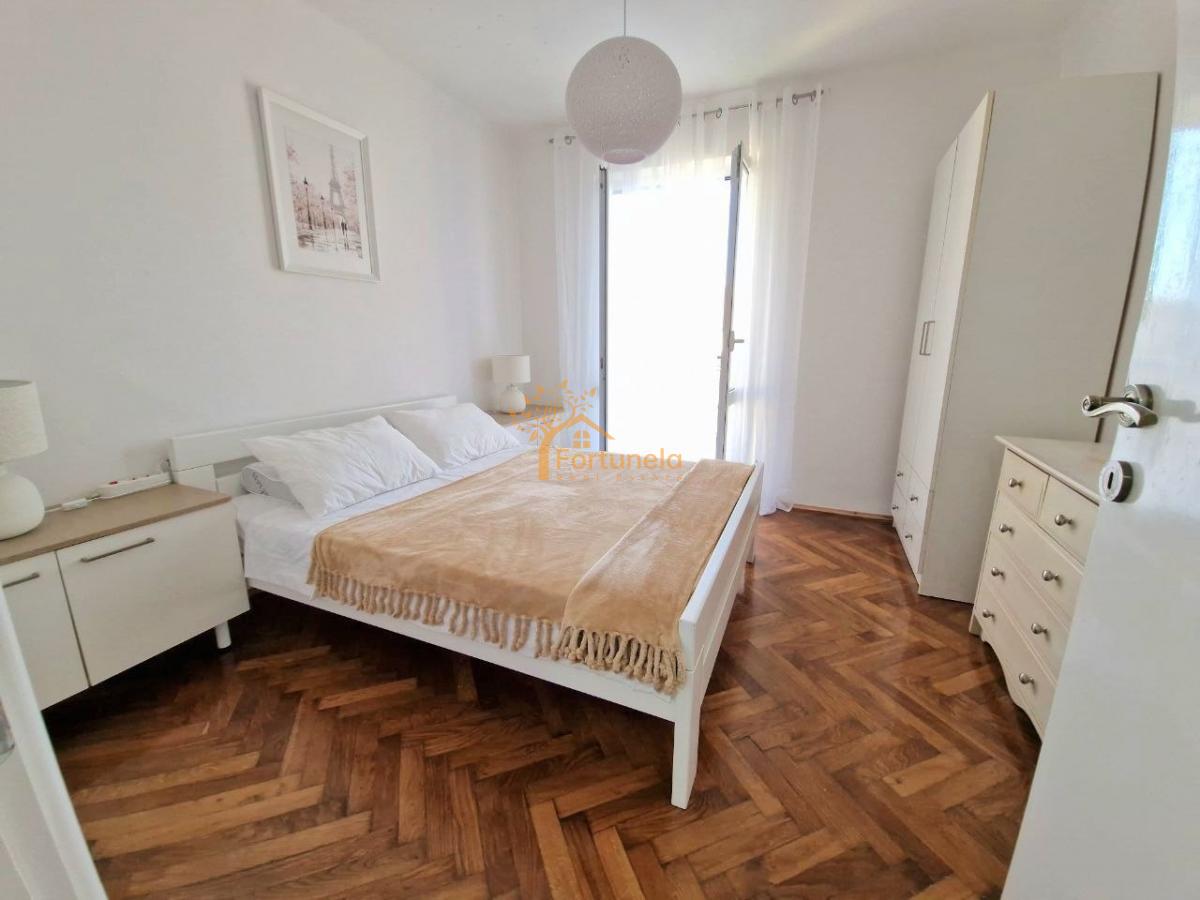 Moderan dvosoban stan u centru Herceg Novog – 8