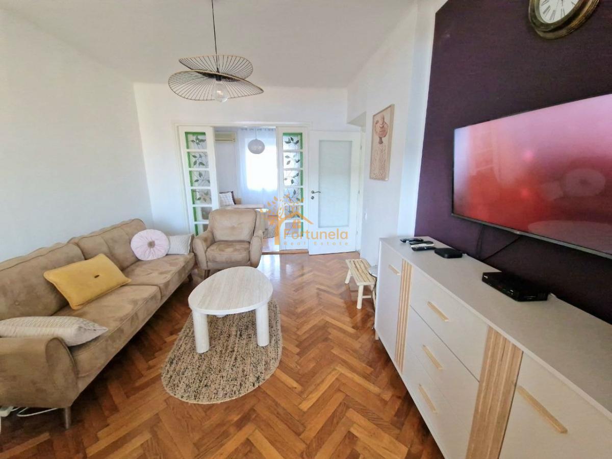 Moderan dvosoban stan u centru Herceg Novog – 2