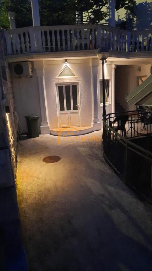 Kuća sa placem – Obalna zona u blizini mora, Lalovina, Herceg Novi – 4