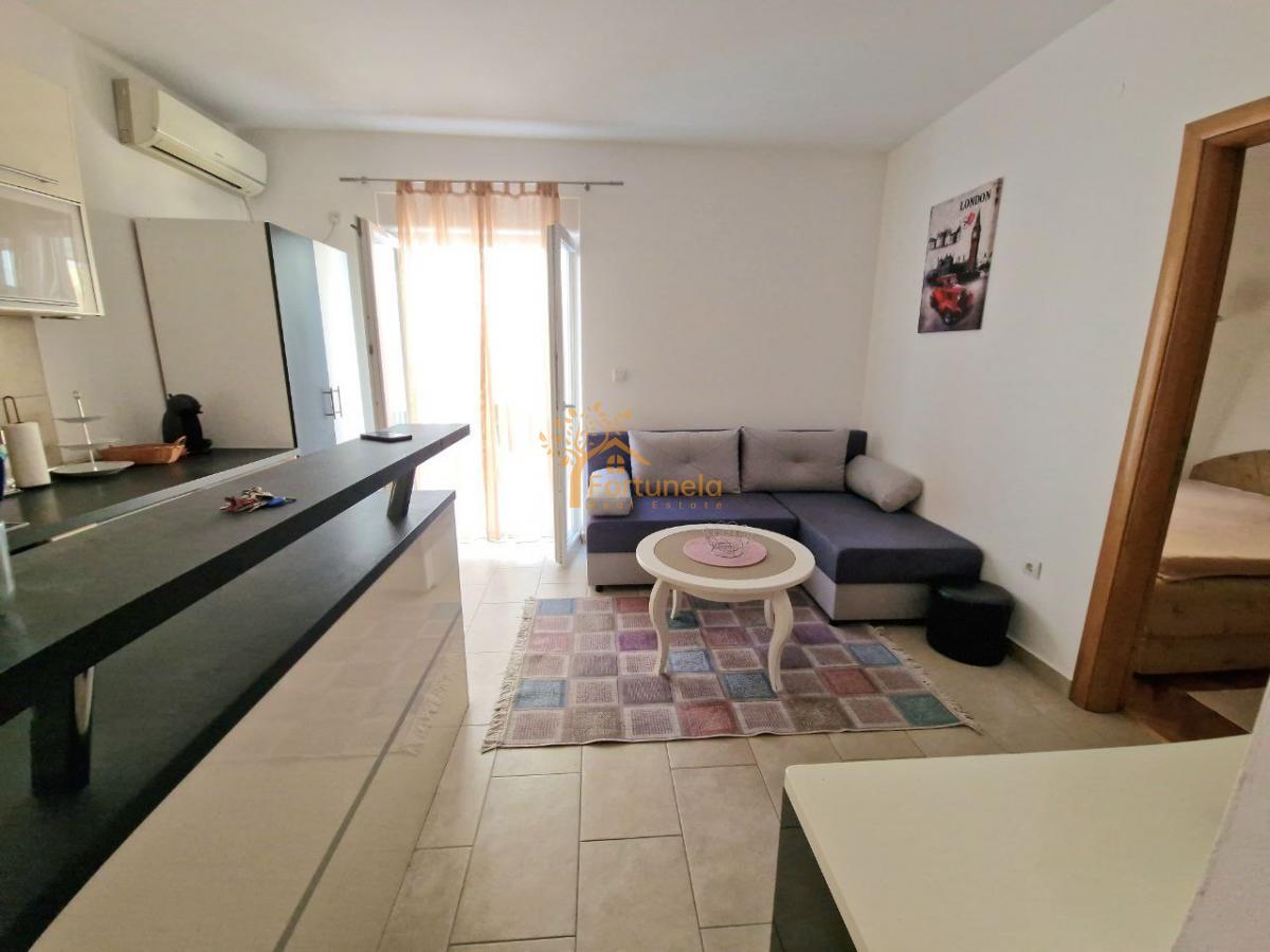 Jednosoban stan u naselju Topla 2, Herceg Novi – 1